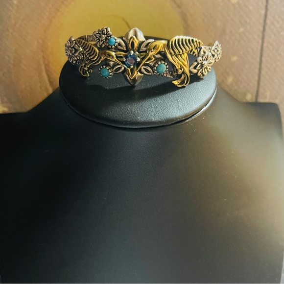💙Beautiful Silver Turquoise.& Blue Topaz Floral Wrist Cuff with Amazing Detail! - Picture 3 of 12